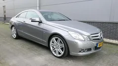 Grijs (metallic) Gebruikt 2011 Mercedes E250 Elegance Coupé | € 12.250 (Goede deal)