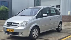 Grijs Gebruikt 2004 Opel Meriva MPV | € 1.750 (Eerlijke prijs)