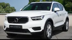 614 ice white solid Gebruikt 2019 Volvo XC40 Momentum SUV | € 26.995 (Eerlijke prijs)