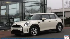 Wit Gebruikt 2022 Mini Cooper Hatchback | € 21.950 (Eerlijke prijs)