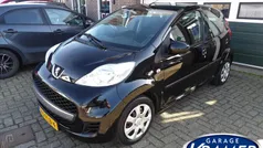 Zwart Gebruikt 2011 Peugeot 107 Hatchback | € 4.250 (Eerlijke prijs)