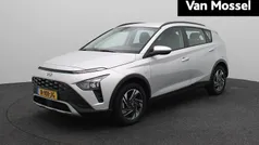 Sleek silver metallic (licht grijs) Gebruikt 2022 Hyundai Bayon Comfort SUV | € 19.740 (Eerlijke prijs)