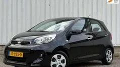Zwart, metallic lak Gebruikt 2016 Kia Picanto Hatchback | € 8.499 (Eerlijke prijs)