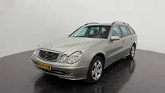 Grijs Gebruikt 2004 Mercedes 220 Avantgarde Stationwagen | € 2.450