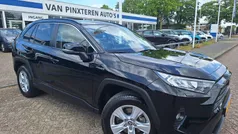 Zwart Gebruikt 2020 Toyota RAV4 Hybrid SUV | € 31.845 (Goede deal)