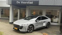 Grijs Gebruikt 2025 Mazda 6e Takumi-Line Hatchback | € 39.995 (Eerlijke prijs)