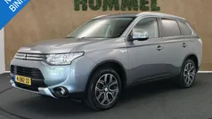 Grijs Gebruikt 2015 Mitsubishi Outlander P-HEV Edition SUV | € 11.645 (Goede deal)