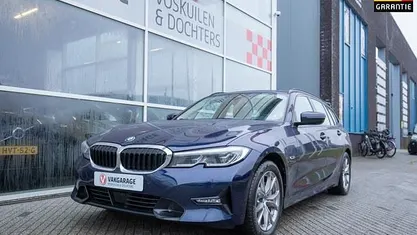Occasion 2022 BMW 330e Sport Line Stationwagen | € 34.691 (Eerlijke prijs)