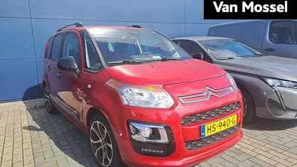Rood Gebruikt 2016 Citroën C3 Picasso Feel MPV | € 7.440 (Eerlijke prijs)