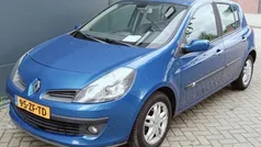 Blauw Gebruikt 2008 Renault Clio II Dynamique Hatchback | € 2.395 (Eerlijke prijs)