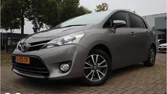 Bruin Gebruikt 2015 Toyota Verso MPV | € 11.950 (Eerlijke prijs)