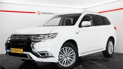 Occasion Mitsubishi Outlander Intense 225 PK (165 kW) 2019 SUV
