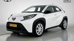 Wit Gebruikt 2022 Toyota Aygo Play Hatchback | € 15.495 (Eerlijke prijs)