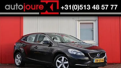 Gebruikt 2015 Volvo V40 Business Edition Hatchback | € 5.999 (Eerlijke prijs)