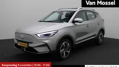 Grijs Gebruikt 2023 MG ZS Luxury Sedan | € 19.888 (Goede deal)
