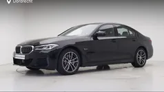 Zwart Gebruikt 2022 BMW 530e M Sport Sedan | € 45.895 (Eerlijke prijs)