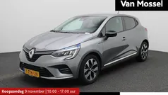 Gebruikt 2023 Renault Clio V Evolution Hatchback | € 17.435 (Eerlijke prijs)