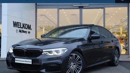 Grijs Gebruikt 2020 BMW 540 Comfort Edition Sedan | € 46.950 (Eerlijke prijs)