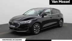 Zwart Gebruikt 2023 Ford Focus Titanium Hatchback | € 21.900 (Eerlijke prijs)