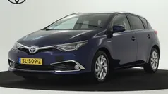 Blauw Gebruikt 2018 Toyota Auris Hybrid Executive Hatchback | € 17.445 (Eerlijke prijs)