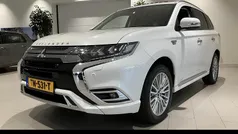 Wit Gebruikt 2018 Mitsubishi Outlander P-HEV Intense+ SUV | € 18.400 (Eerlijke prijs)