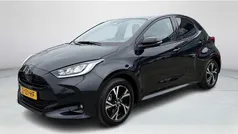 Zwart Gebruikt 2024 Toyota Yaris Hybrid Edition Hatchback | € 25.950 (Eerlijke prijs)