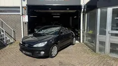 Zwart Gebruikt 2006 Peugeot 206 CC Cabriolet | € 1.999 (Eerlijke prijs)
