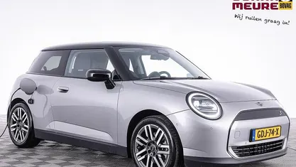 Occasion Mini Cooper SE Classic 160 kW (218 PK) 2024 Grijs Hatchback