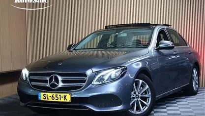 Grijs (metallic) Occasion 2018 Mercedes E200 Premium Sedan | € 24.940 (Super prijs)