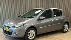 Grijs Gebruikt 2012 Renault Clio IV Authentique Hatchback | € 4.995 (Eerlijke prijs)