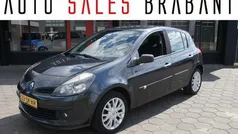 Grijs Gebruikt 2006 Renault Clio II Hatchback | € 1.890 (Eerlijke prijs)