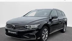 Zwart, metallic lak Gebruikt 2022 VW Passat Business Stationwagen | € 28.250 (Eerlijke prijs)