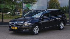 Zwart Gebruikt 2017 VW Passat Comfortline Stationwagen | € 14.950 (Eerlijke prijs)