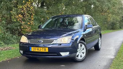 Blauw Gebruikt 2005 Ford Mondeo Futura Sedan | € 1.475 (Super prijs)