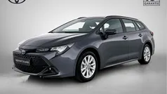 Gebruikt 2025 Toyota Corolla Hybrid Active Stationwagen | € 33.450 (Eerlijke prijs)
