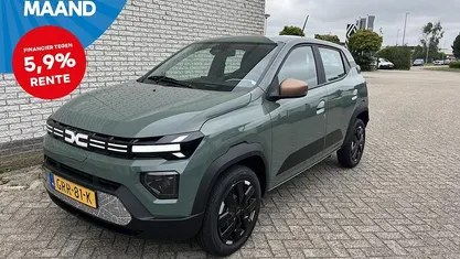 Occasion Dacia Spring Extreme 47 kW (65 PK) 2024 Groen (metallic) Hatchback