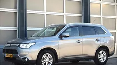 Grijs Gebruikt 2014 Mitsubishi Outlander Edition SUV | € 13.950 (Eerlijke prijs)