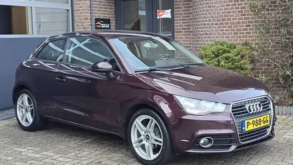 Occasion Audi A1 Attraction 86 PK (63 kW) 2012 Paars Hatchback