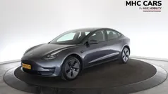 Gebruikt 2021 Tesla Model 3 Standard Range Sedan | € 24.200 (Eerlijke prijs)