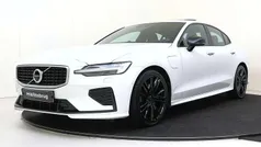 Gebruikt 2019 Volvo S60 R-Design Sedan | € 33.925 (Eerlijke prijs)