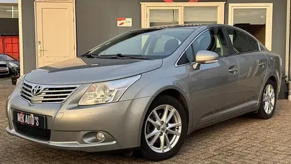 Grijs Occasion 2011 Toyota Avensis Business Edition Sedan | € 9.944 (Eerlijke prijs)