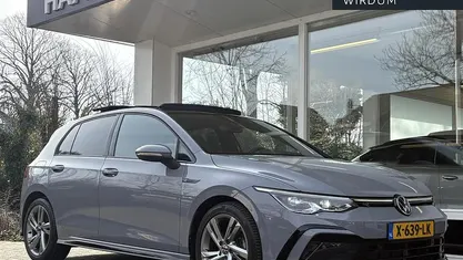 Occasion VW Golf VIII 2024 Grijs Hatchback