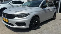 Grijs Gebruikt 2020 Fiat Tipo Street Hatchback | € 12.850 (Eerlijke prijs)