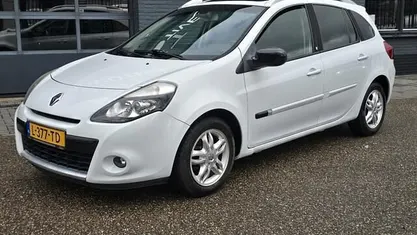 Occasion Renault Clio GrandTour Authentique 101 PK (74 kW) 2011 Wit Stationwagen