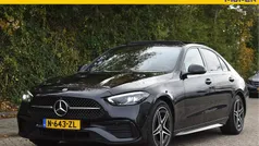 Zwart Gebruikt 2022 Mercedes C300e AMG line Sedan | € 39.950 (Eerlijke prijs)
