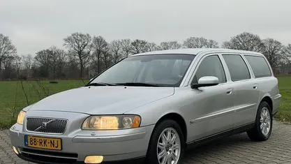 Grijs Gebruikt 2005 Volvo V70 Stationwagen | € 2.995 (Eerlijke prijs)