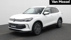 Wit, metallic lak Gebruikt 2024 VW Tiguan Edition SUV | € 41.900 (Eerlijke prijs)