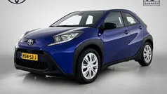 Blauw, metallic lak Gebruikt 2024 Toyota Aygo Limited Hatchback | € 20.950 (Eerlijke prijs)