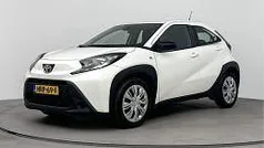 Gebruikt 2023 Toyota Aygo Luxury Hatchback | € 17.480 (Eerlijke prijs)