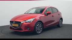 Rood Gebruikt 2017 Mazda 2 Hatchback | € 13.450 (Eerlijke prijs)